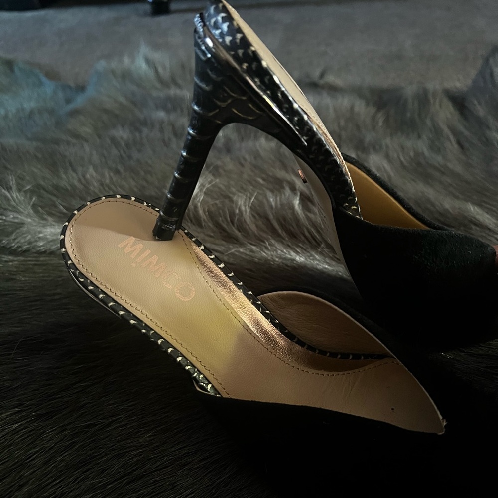 NWOT Mimco suede heels. New not with box Size 36. Black! Heels have gold design. - Picture 5 of 14
